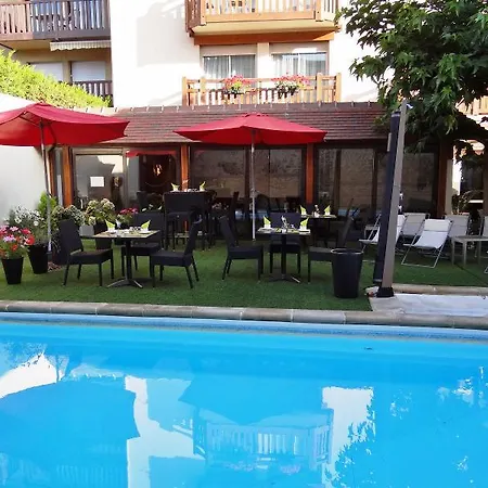 Le Trophee Boutique Spa- La Loggia ホテル