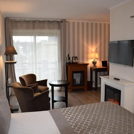 Le Trophee Boutique Spa- La Loggia ドーヴィル