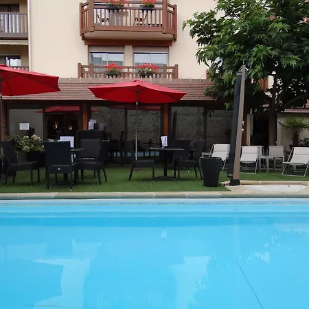 Le Trophee Boutique Spa- La Loggia ホテル 3*