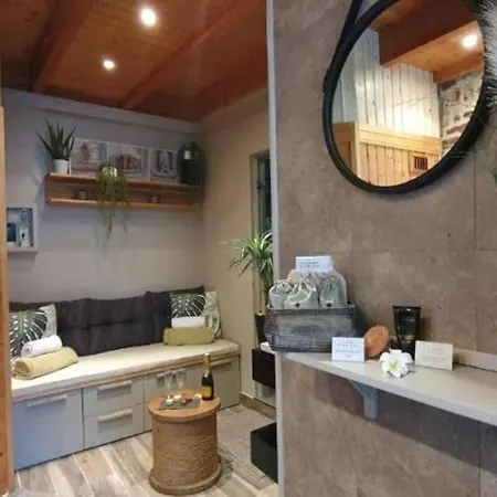 Le Trophee Boutique Spa- La Loggia מלון 3*