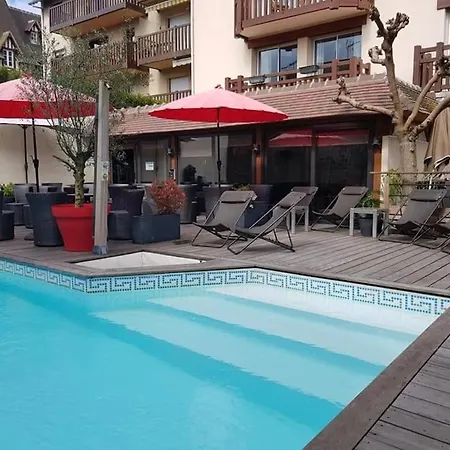 Le Trophee Boutique Spa- La Loggia Deauville